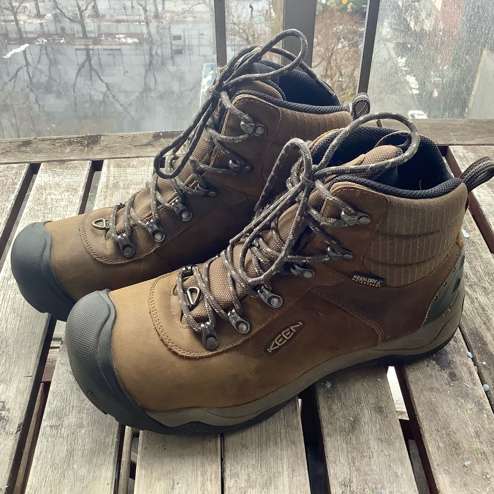 KEEN Revel III Waterproof Winter Hiking Boots Men's Size 11 - Picture 1 of 7